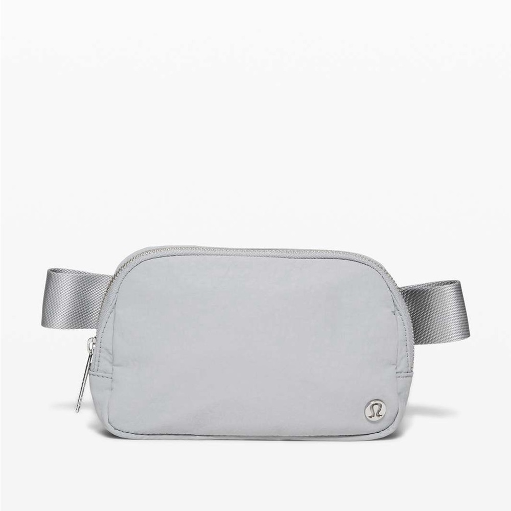 SILVER DROP 1L LULULEMON BELT BAG
